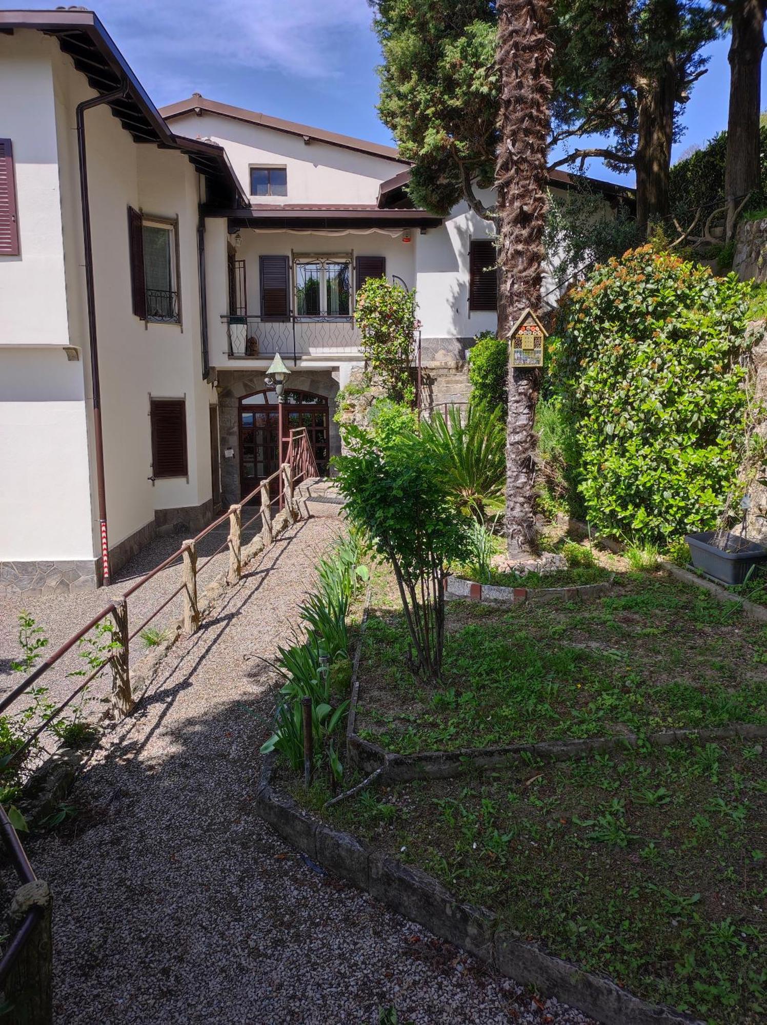 Villa Antonella, App. Vittoria Tavernerio ภายนอก รูปภาพ