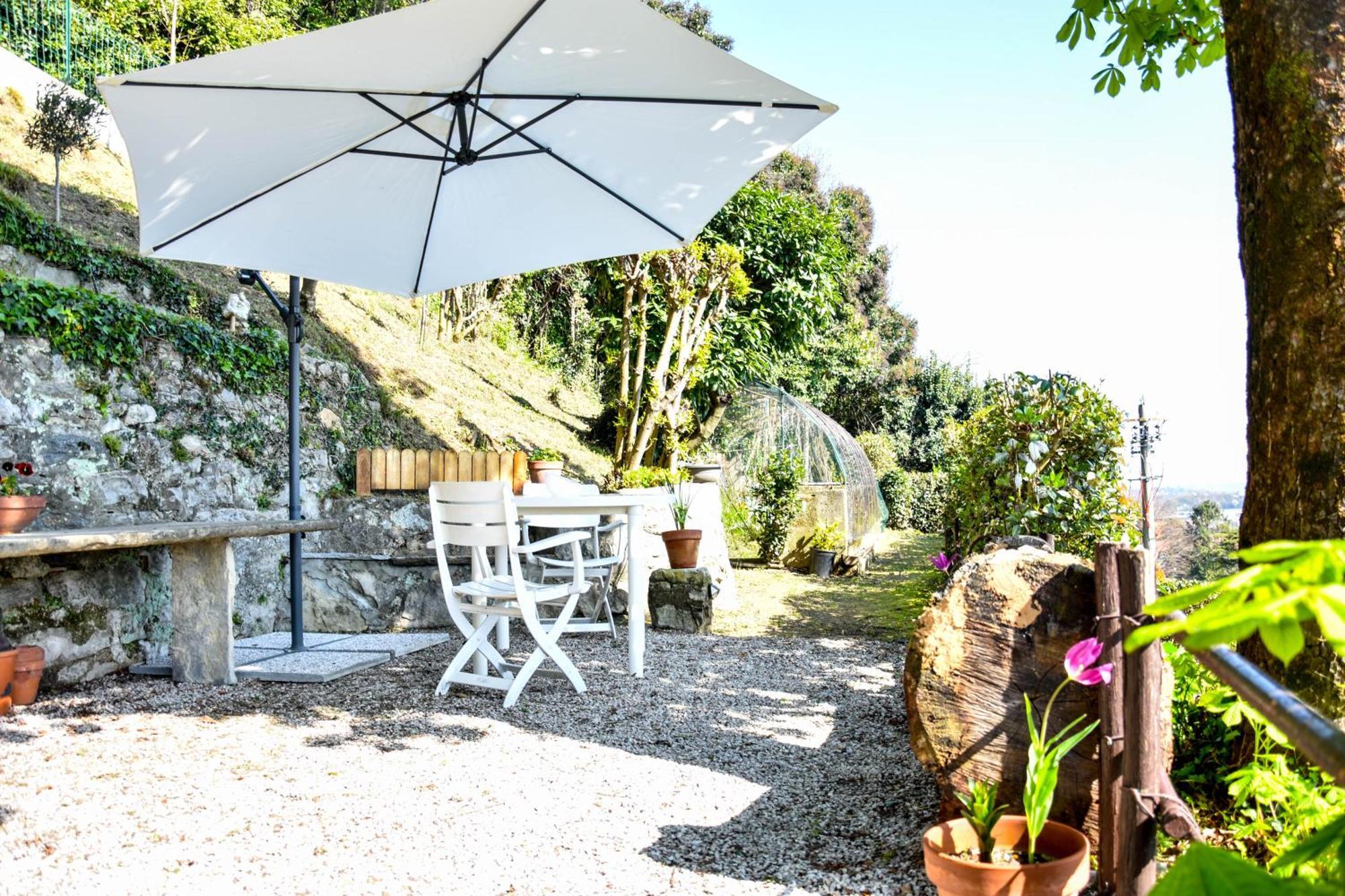 Villa Antonella, App. Vittoria Tavernerio ภายนอก รูปภาพ