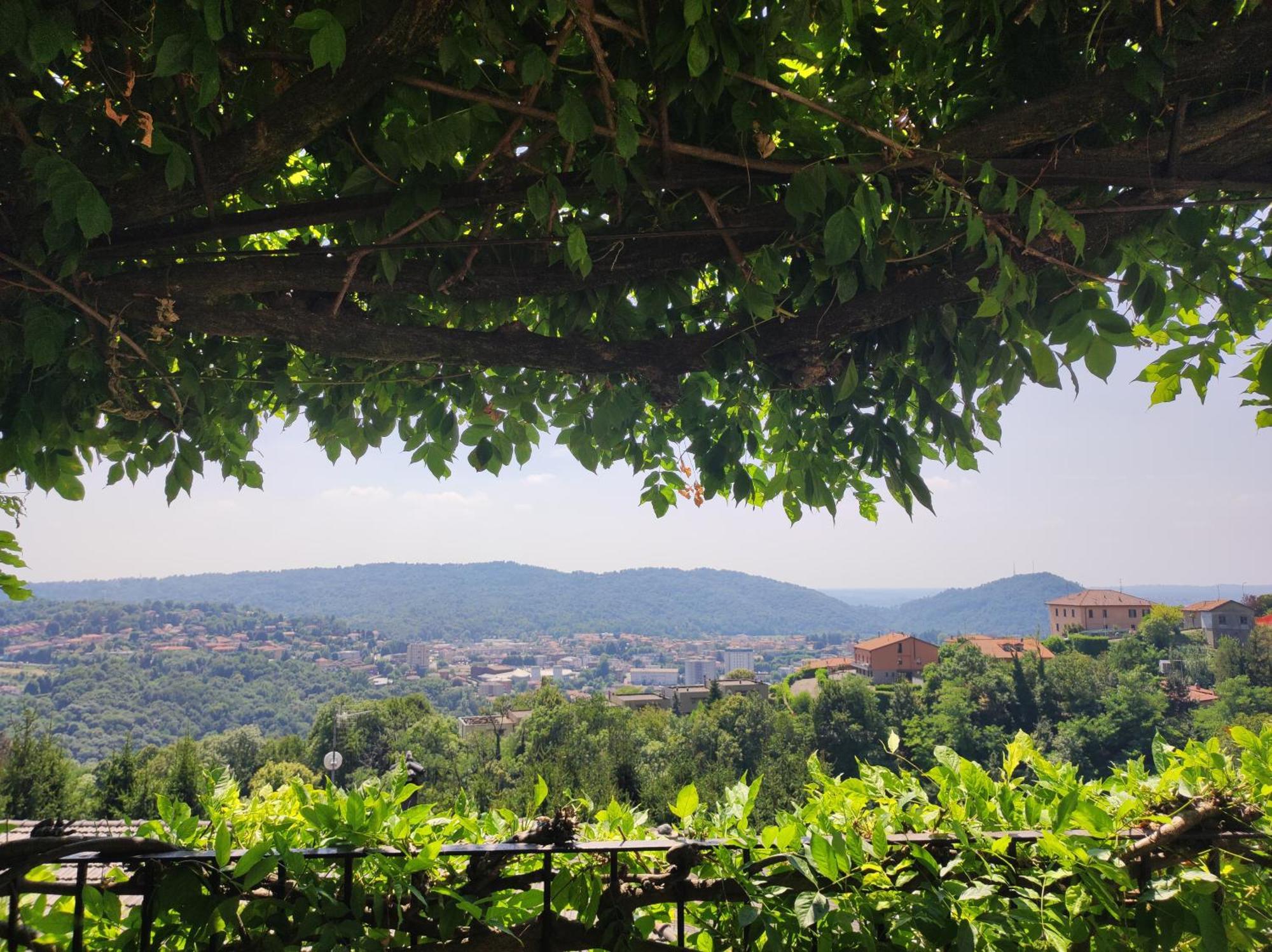 Villa Antonella, App. Vittoria Tavernerio ภายนอก รูปภาพ